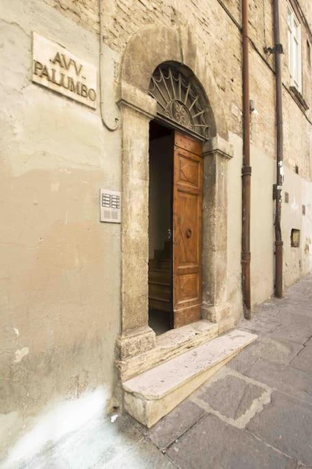 Elegant Flat In The City Centre With Two Suite Perugia Zewnętrze zdjęcie